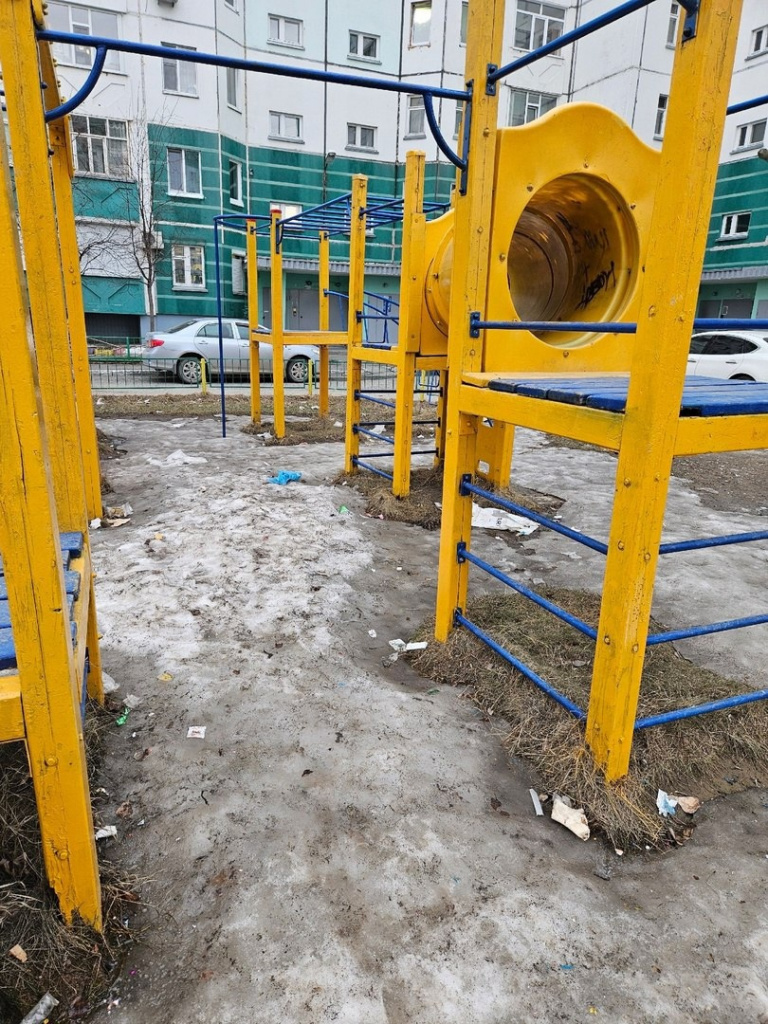 Жителям Нижневартовска не хватает лавочек и урн | 14.05.2024 | Нижневартовск  - БезФормата